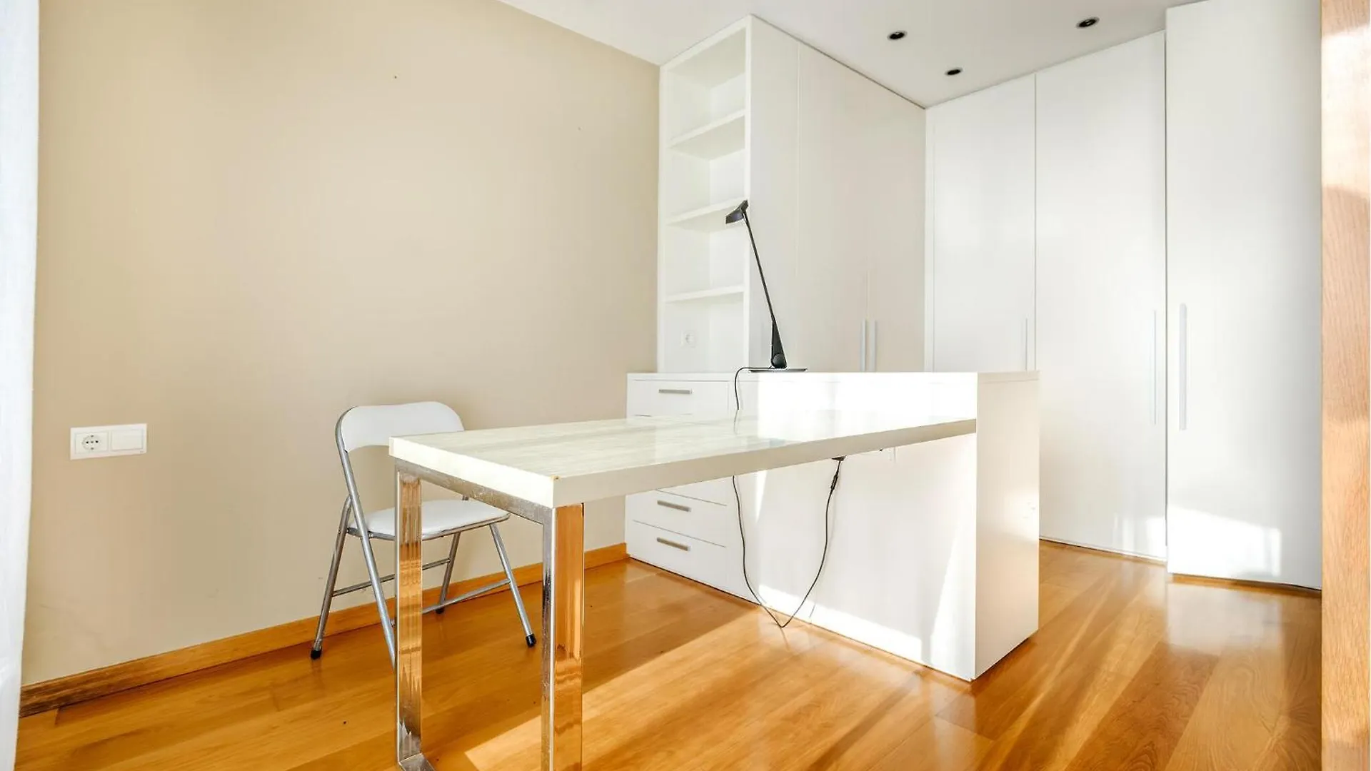 Lovely Home In Pineda De Mar With Kitchen